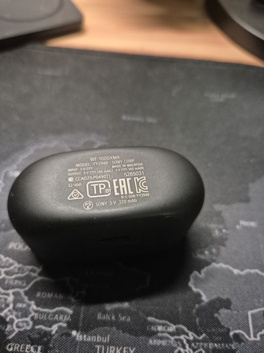 Sony WF-1000XM4 — кейс + левый наушник. Оригинал.