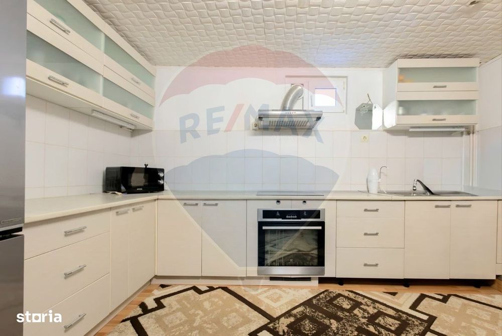 Vilă cu 4 camere de vânzare Săucești