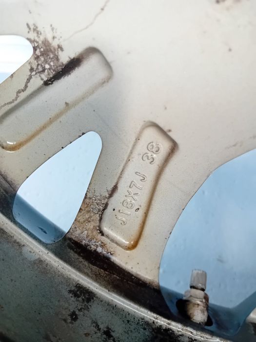 Лети Джанти Mitsubishi  18* 5х114.3*67.1* 7J*ET38+Зимни гуми 255/55/18