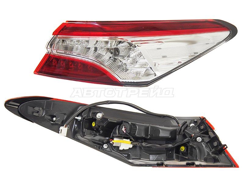 Фонарь задний Toyota Camry