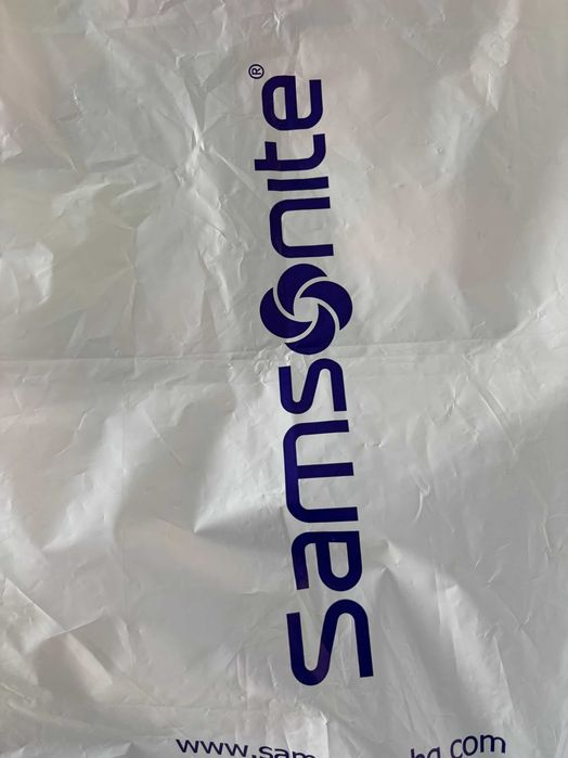 Продавам детски куфар American Tourister /Samsonite/