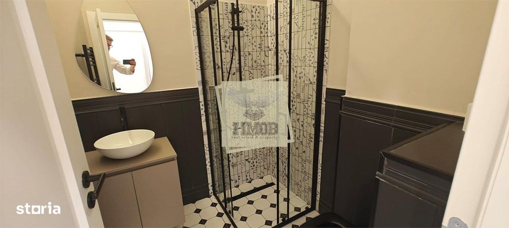 Penthouse cu 4 camere 3 bai si terasa 88 mp in zona Lazaret
