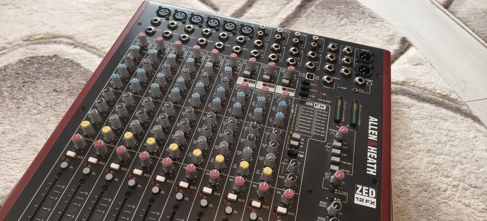 Mixer - ALLEN & HEATH -ZED 12 FX + case, ca Nou