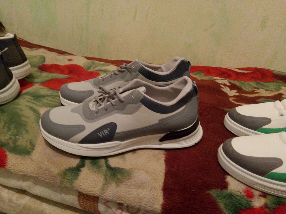 Кроссовки за 2 пары 5500