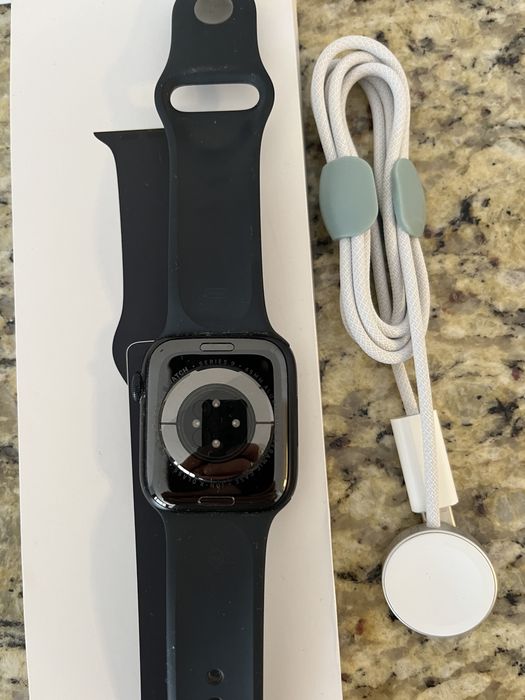 Apple Watch  9  45 mm