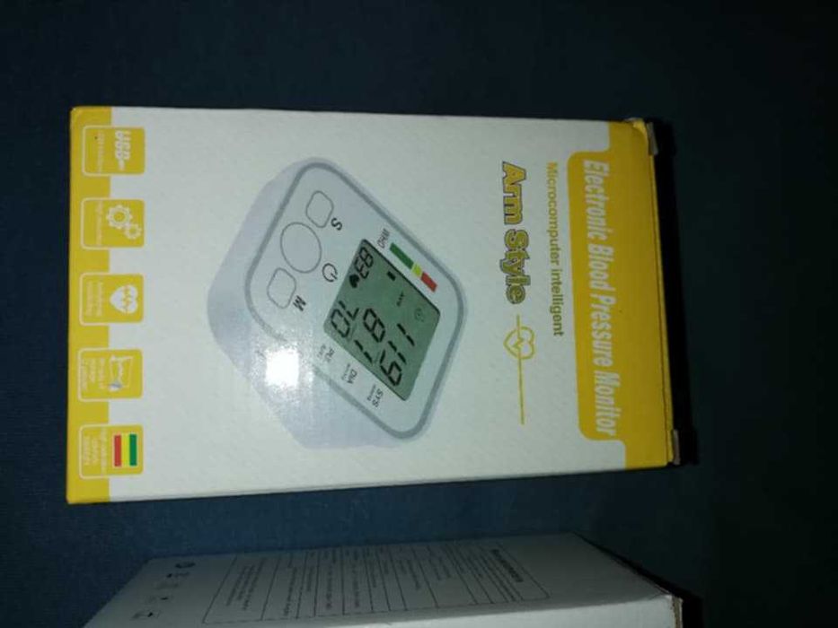 Електронен Апарат за кръвно ,за предмишница  говорящ LCD дисплей пулс