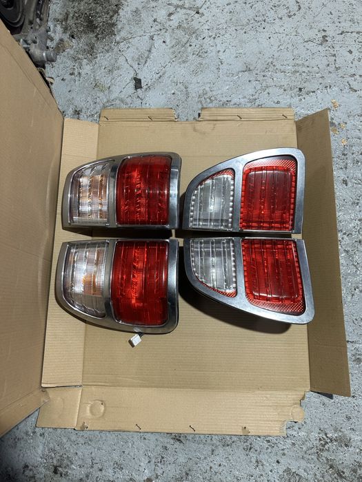 Задние фонари Lexus LX470