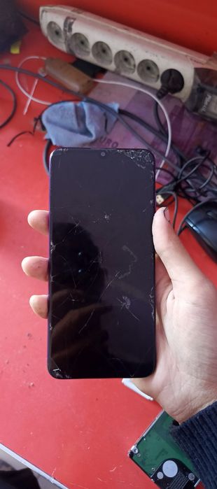 Huawei ekrani ketgan xolati yaxshi