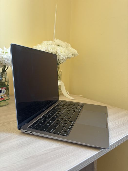MacBook Air M1 , идеальное состояние