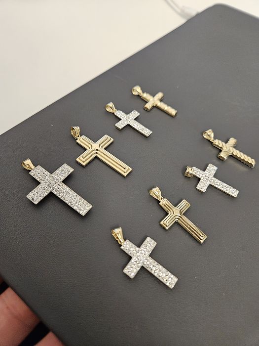 Cruciulite din aur 14k