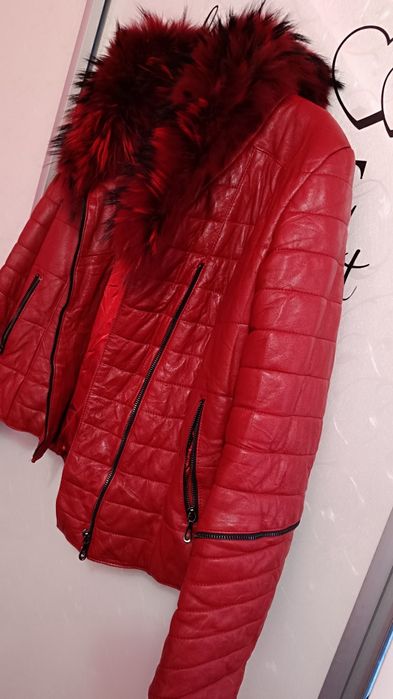 Дамско кожено яке с естествен косъм