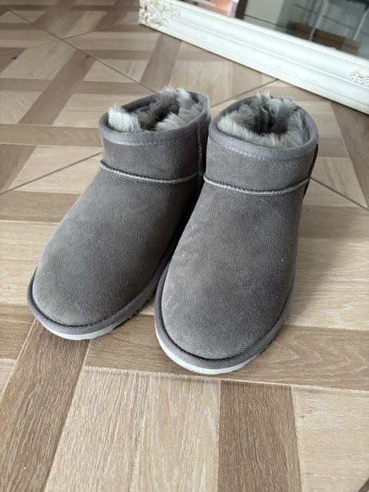 Ghete gri scurte imblanite