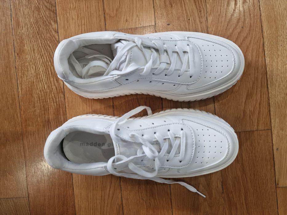 Бели сникъри, 39 - 40 номер, естествена кожа