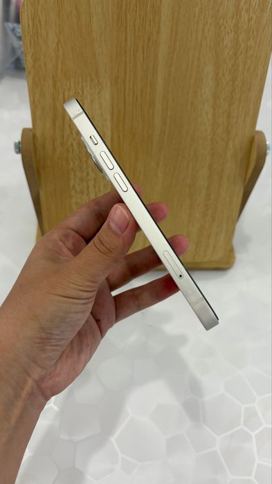 Iphone 13.  128ГБ. Зарядка 80%