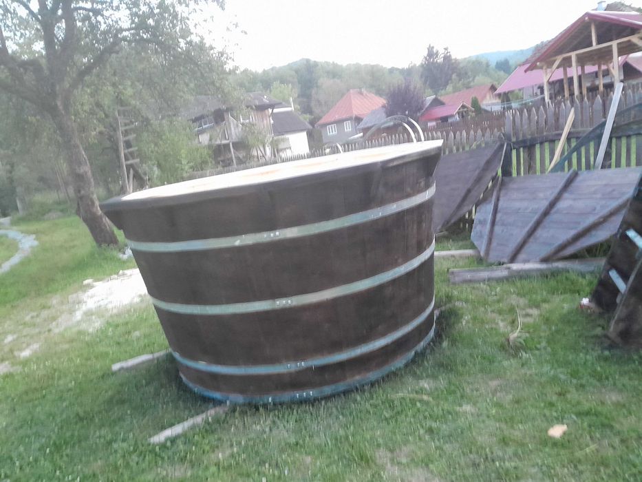 Ciubar din lemn/piscina