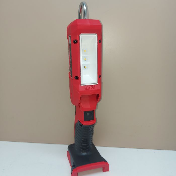 ПРОМОЦИЯ.Акумулаторен Led фенер Milwaukee M18 IL
