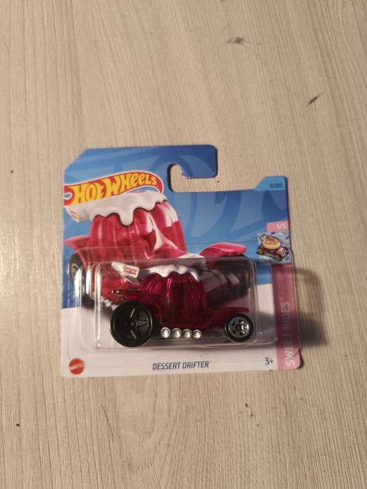 Машинка хот вилс