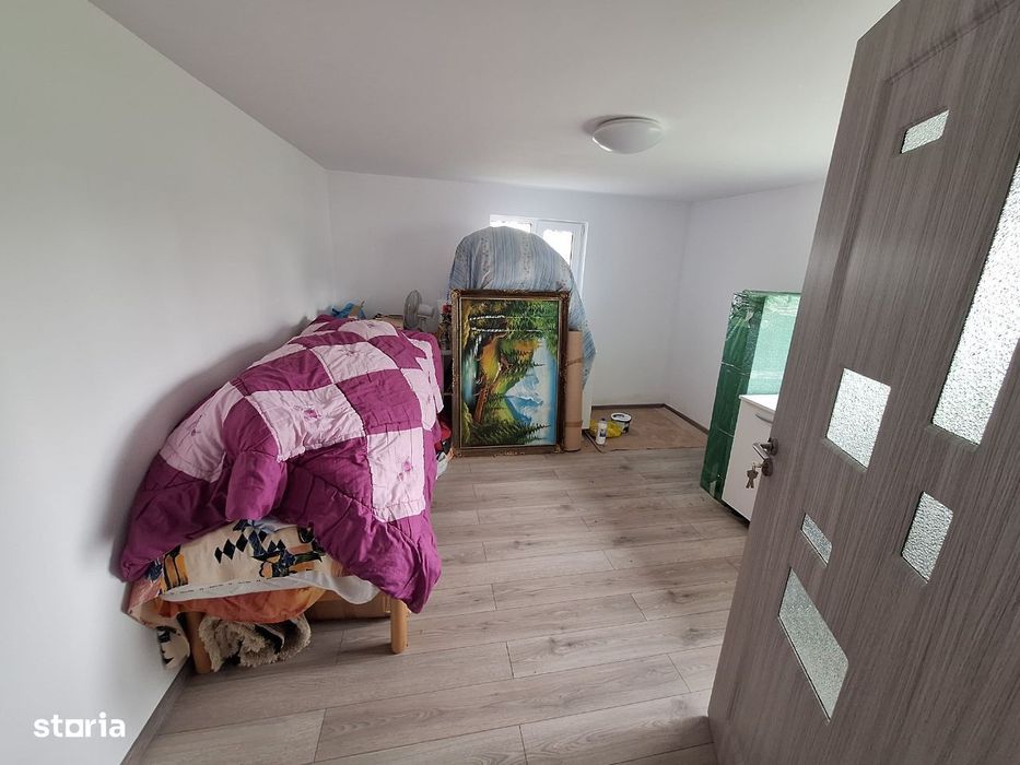 Casa 2 camere, teren 373 mp, zona Serbanesti