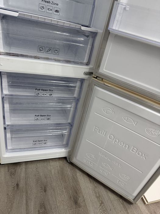 Холодильник в хорошем состояние