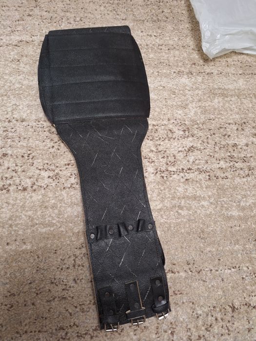 Vând centura (brâu) din piele nefolositmasura minima 107