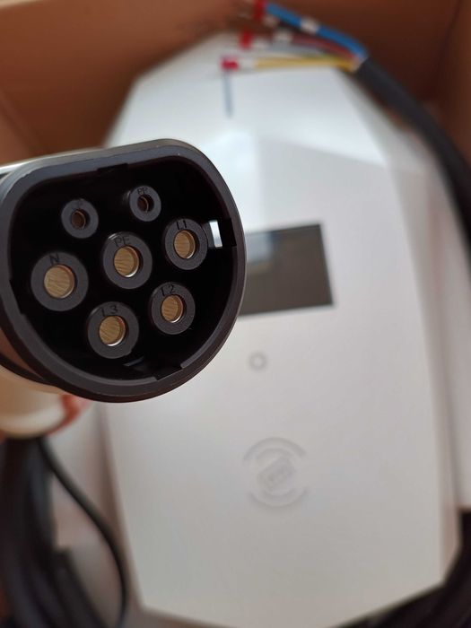 Зарядна Станция за Електромобил с WiFi, 22 kW, Тип 2, за Стенен Монтаж
