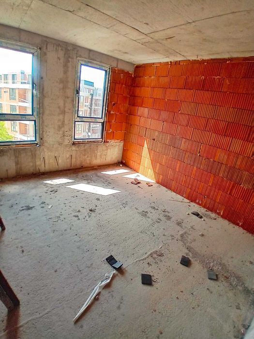 Продава се Тристаен апартамент в София, Малинова долина - 85 кв.м за 2003 €/кв.м - Снимка #2