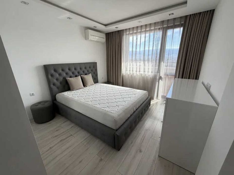 Дава се под наем Тристаен апартамент в Пловдив, Южен - 110 кв.м за 698.19 € - Снимка #7