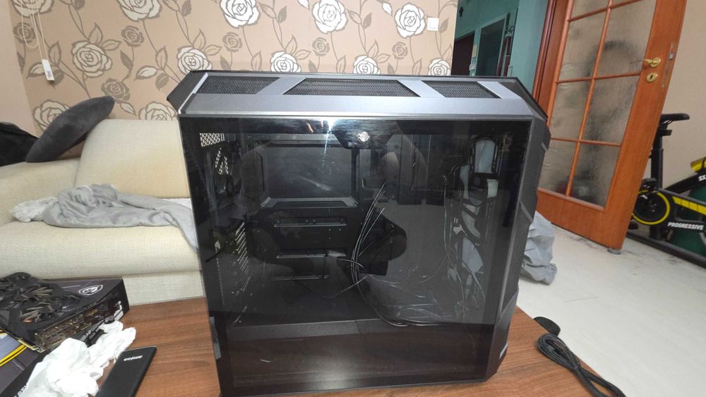 Carcasa PC CoolerMaster H500M MidTower