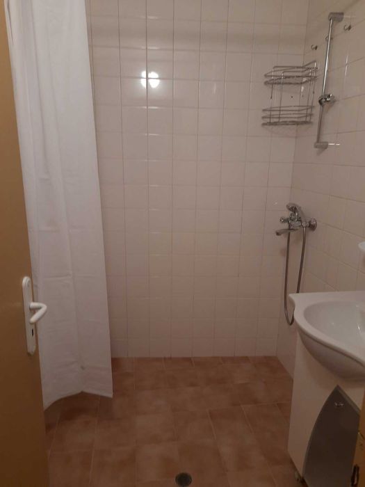 Дава се под наем Тристаен апартамент в Плевен, Идеален център - 70 кв.м за 306 € - Снимка #6