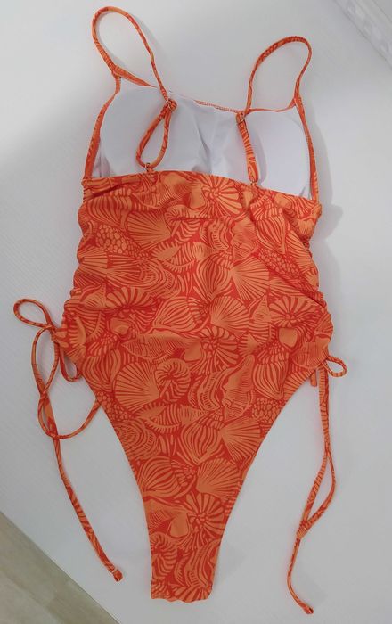 Дамски цял бански р-р М