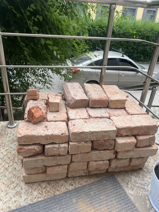 Кирпич красный, белый