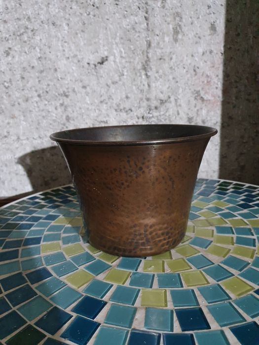 Стар меден съд за вода