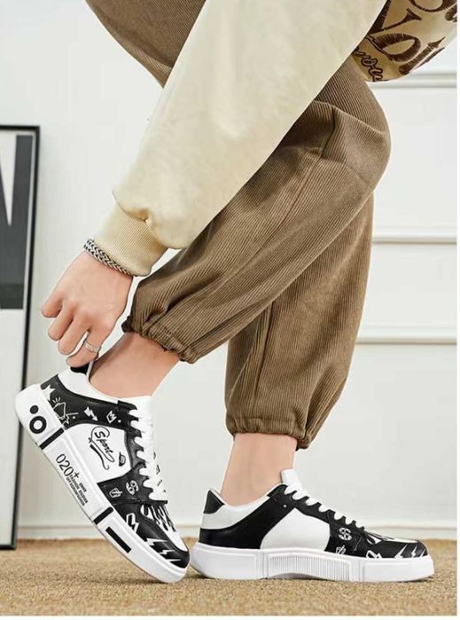 Мужские кроссовки