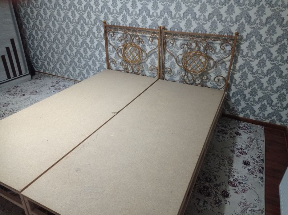 Темир крават сотаман иккита