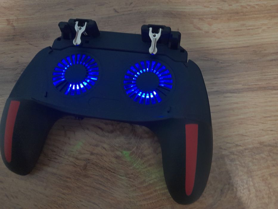 Джостик с охлаждением для телефона.