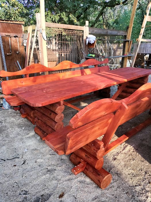 Vând leagăne , cuști de câini și mese cu bănci