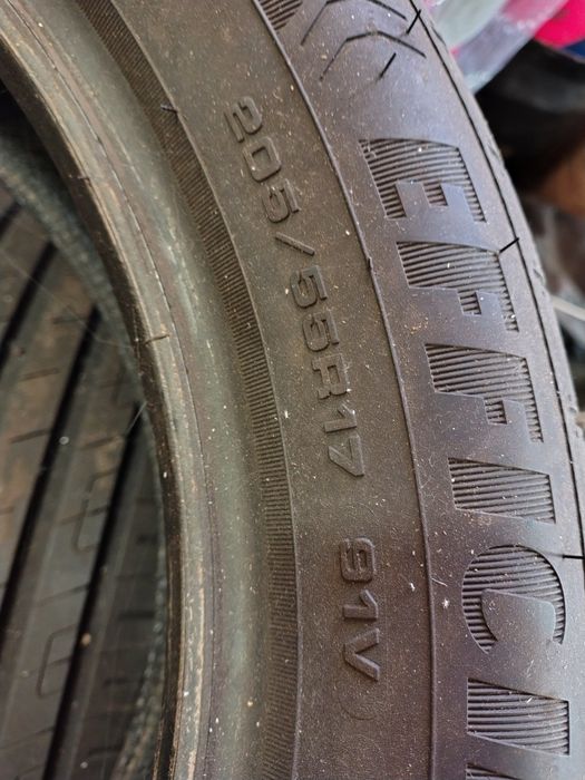 Anvelope Goodyear eficient grip 205/55/17 vara