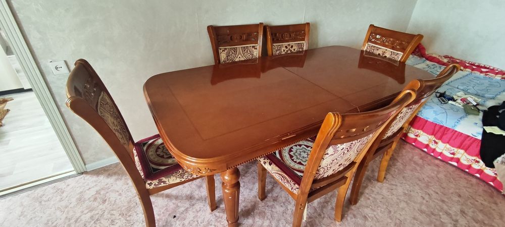 СРОЧНО! Продам стол со стульями