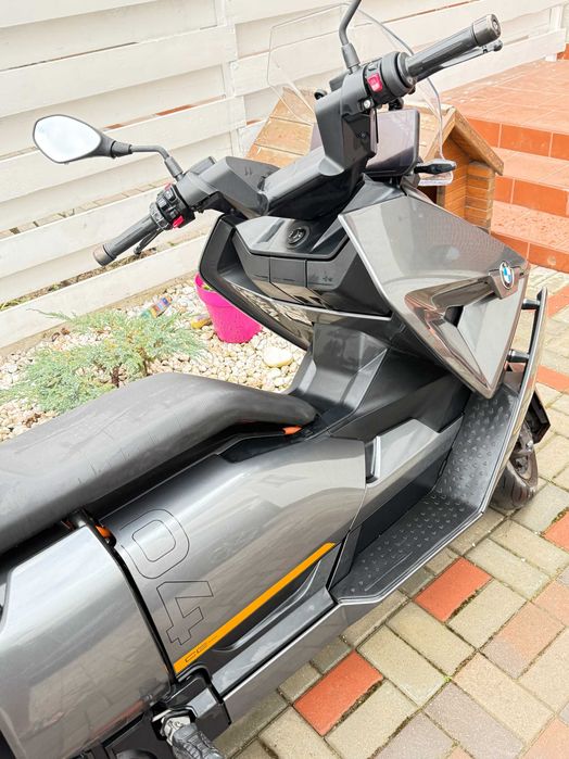 Vand scuter BMW CE 04 electric