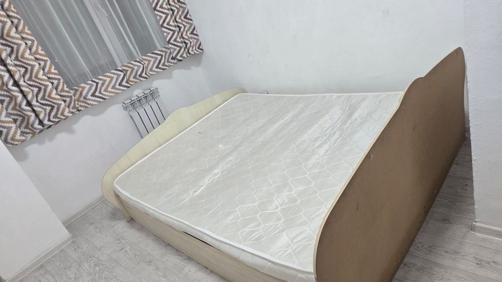 Кровать двухспальная