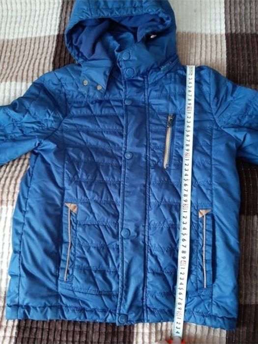 Продам куртку на мальчика