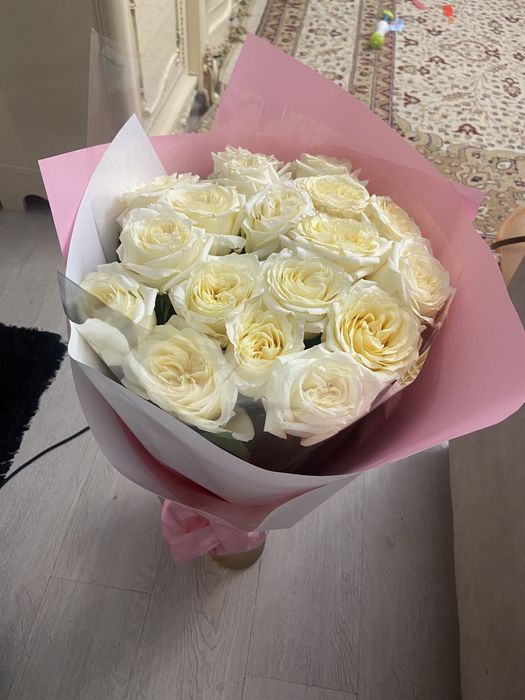 Все пышные три букета