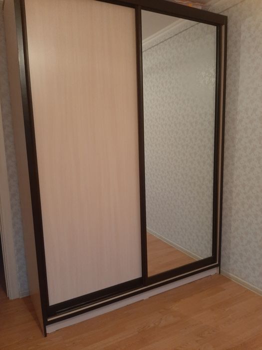 Продам шкаф купе.