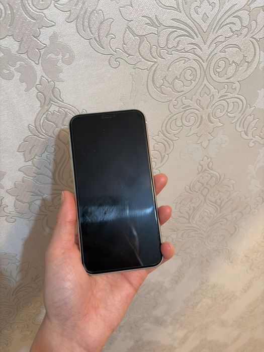 Продаю Айфон 11 с документом