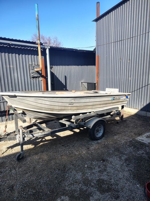 Продам лодку алюминевую