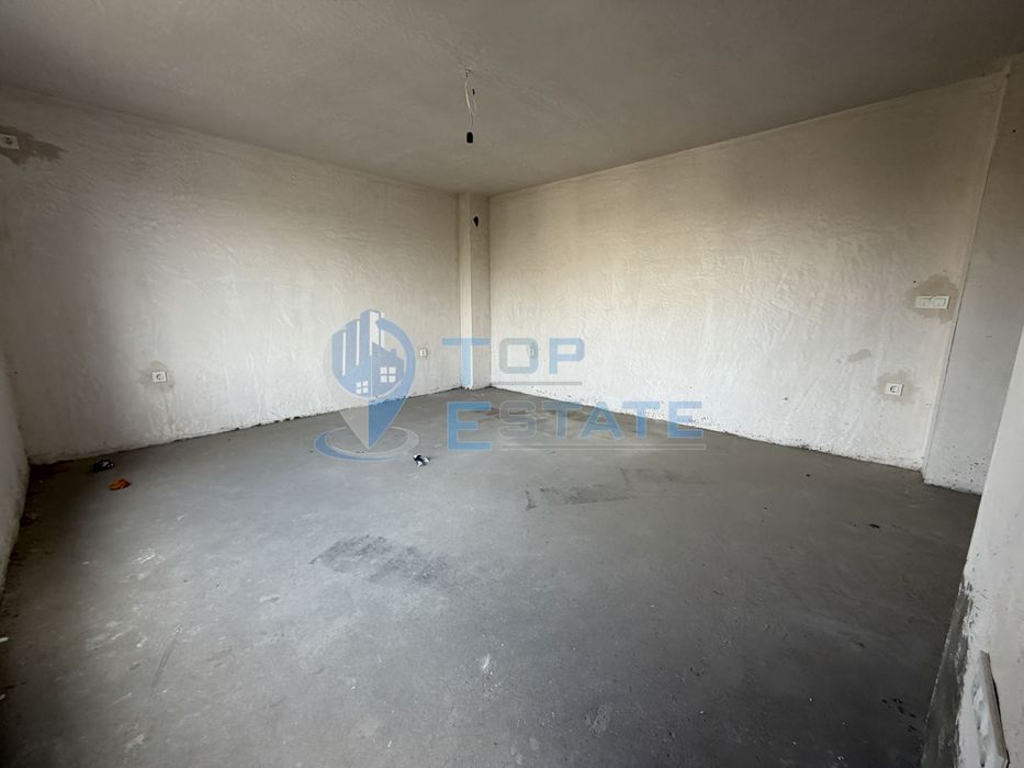 Продава се Тристаен апартамент в Велико Търново, Бузлуджа - 156 кв.м за 1353 €/кв.м - Снимка #1