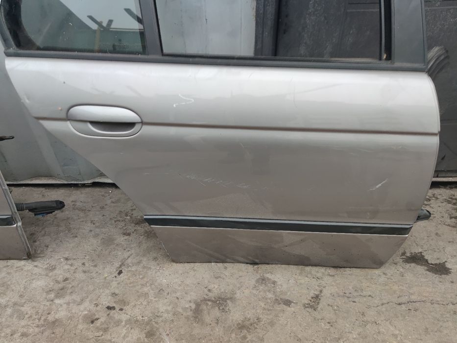 Двери на БМВ е39