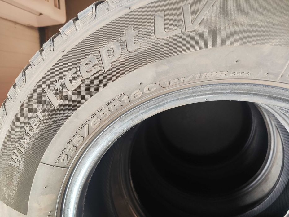2бр.зимни гуми 235/65/16C Hankook