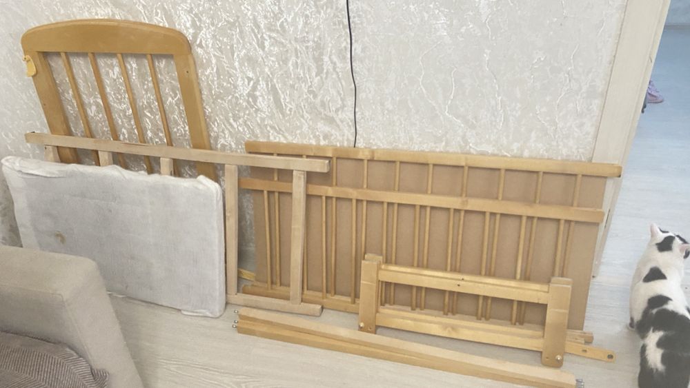 Продам детскую кроватку