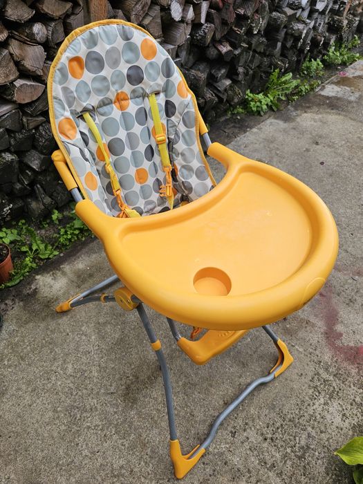 Scaun masă bebe impecabil